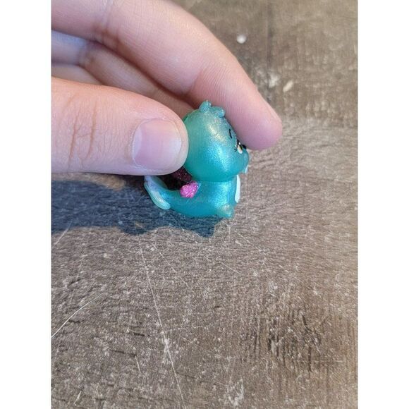 SML blue walrus wing mini toy figure - Picture 5 of 6